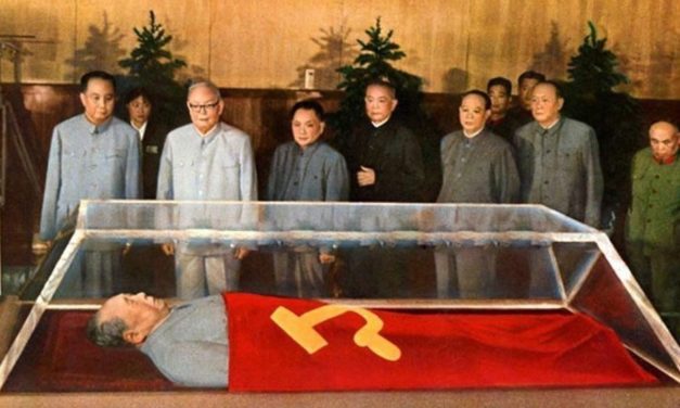 Mao’s Wax Museum Body Needs Nip and Tuck