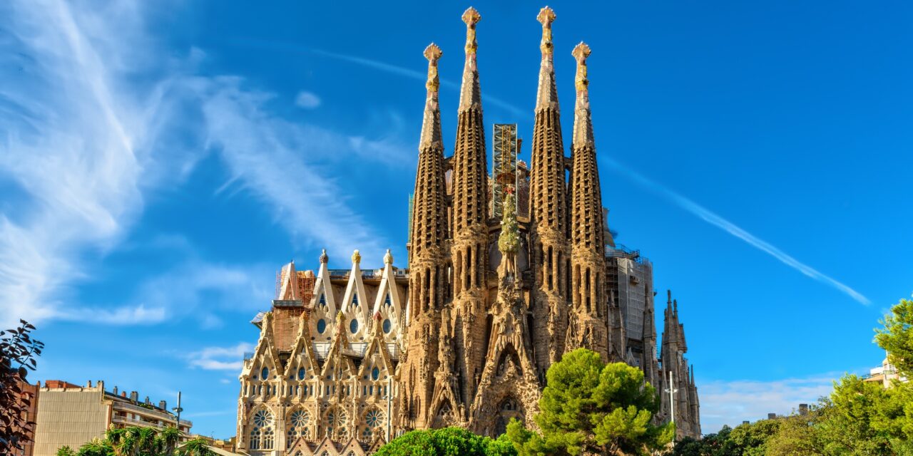 Barcelona’s Almost Finished Church, Snake Fountain, Trump Dump